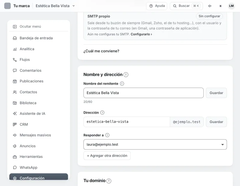 Pantalla «Configuración → Correo». Señalado con el número 2: el botón «Nombre del remitente».