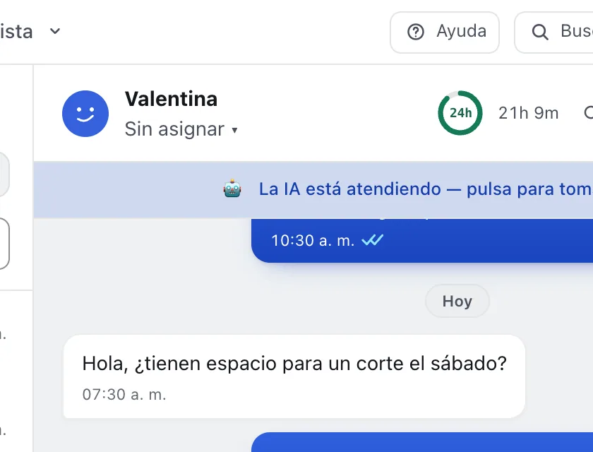 Pantalla «Bandeja de entrada». Señalado con el número 2: la banda de quién atiende.