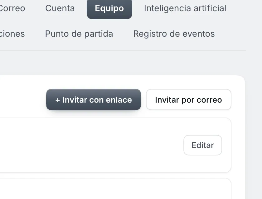 Pantalla «Configuración → Equipo». Señalado con el número 6: el botón «Invitar por correo».
