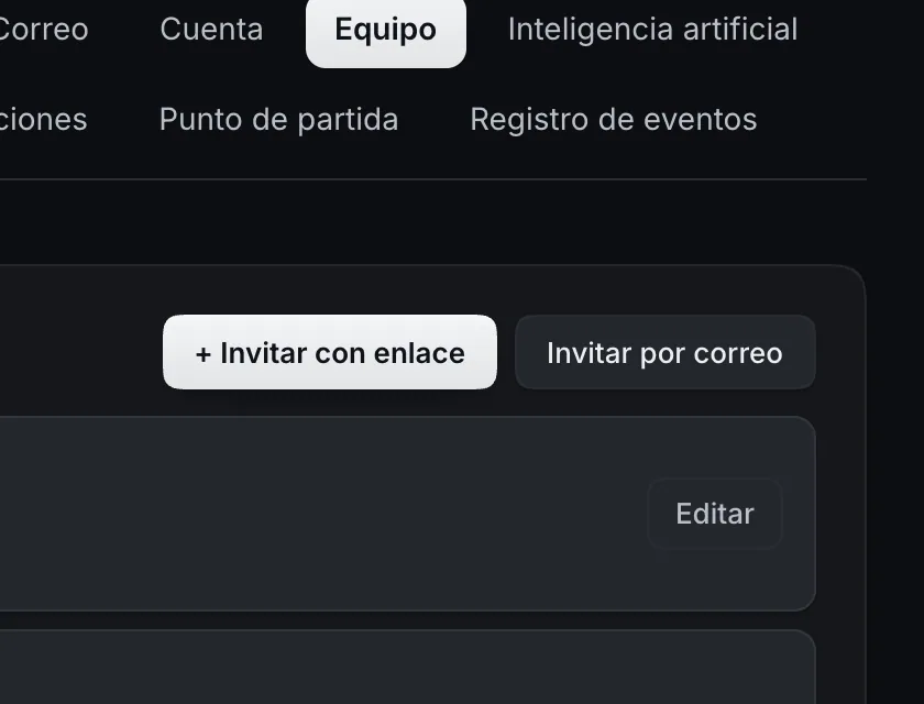 Pantalla «Configuración → Equipo». Señalado con el número 6: el botón «Invitar por correo».